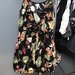 Romper with pockets